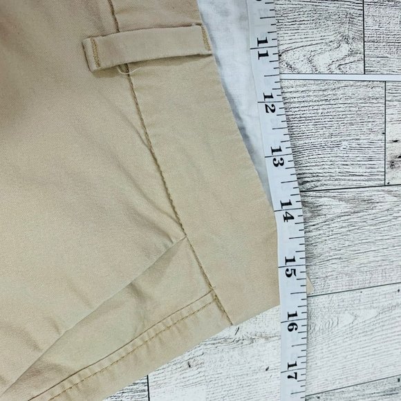 Old Navy Khaki Chino Shorts Sz 6 Mid Rise OGC Summer Casual Stretch Inseam 4.5" - Picture 7 of 10